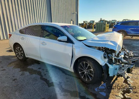 2016 Toyota Avalon Xle z USA, uszkodzony, nr VIN 4T1BK1EB0GU221437